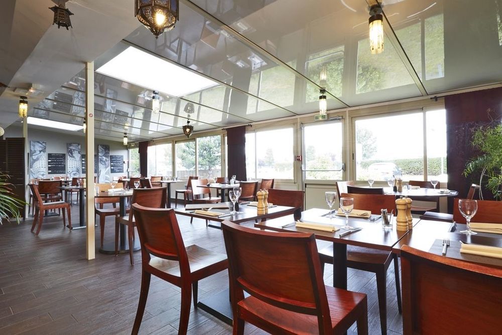 Kyriad Caen Sud Ifs Restoran gambar